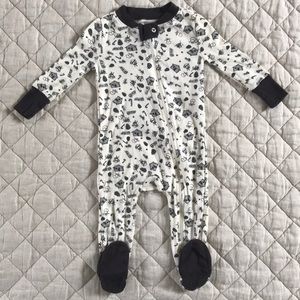 Burt’s Bees Baby zip up footie sleeper